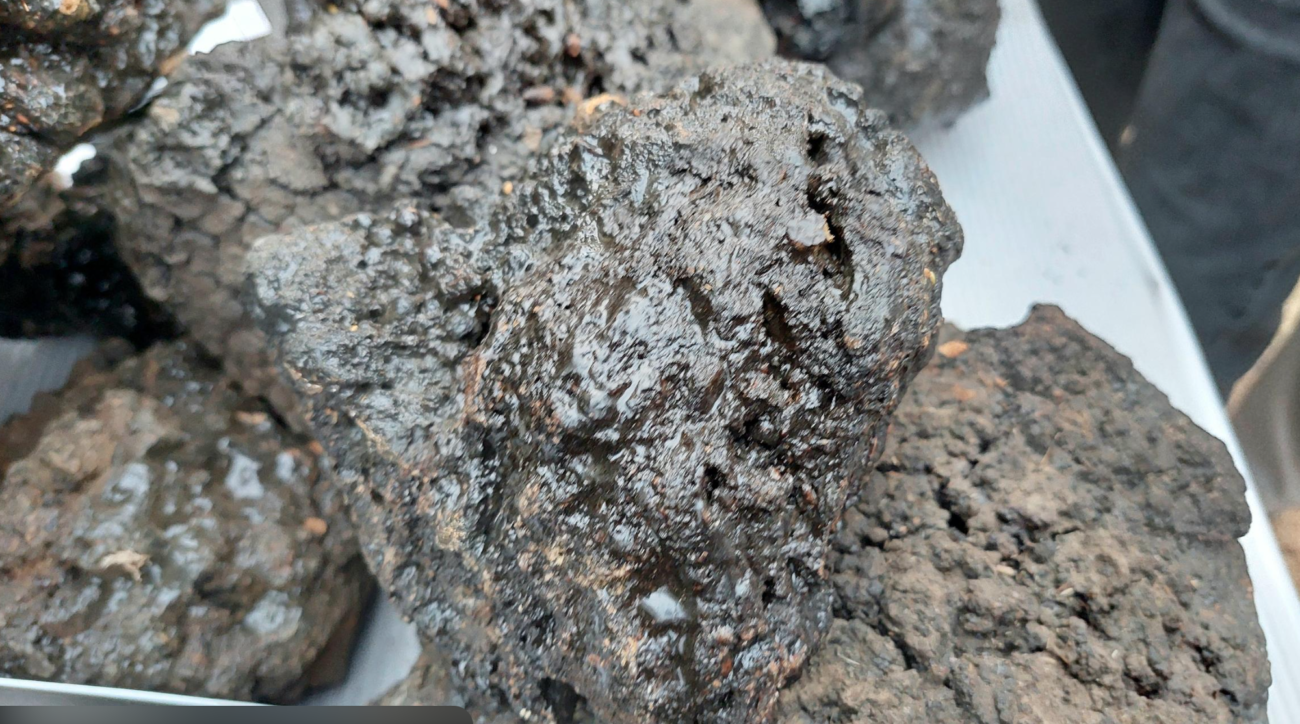Raw Pure Himalayan Shilajit rock naturally sun-dried in Gilgit-Baltistan mountains for bulk wholesale and OEM private label supply