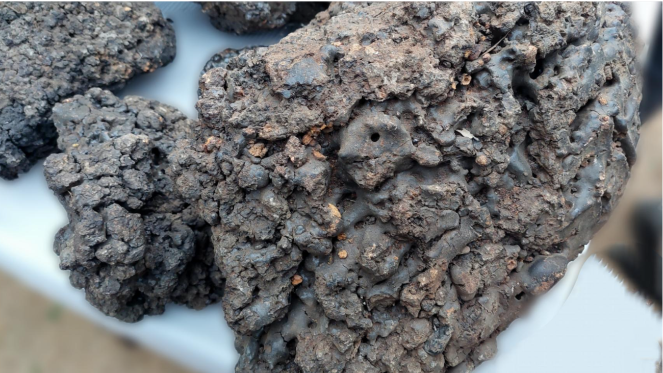 Raw Himalayan Shilajit stone collected from high-altitude rocks in Gilgit-Baltistan used for producing pure Himalayan Shilajit resin